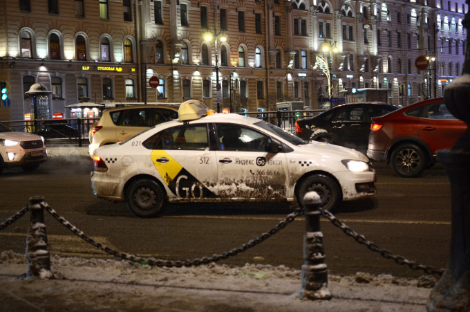 В Челябинске из-за морозов выросли цены на такси