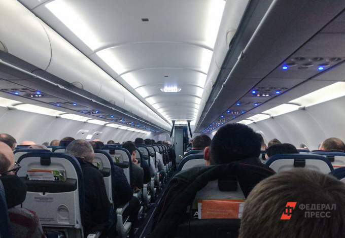 Три самолета сели в Екатеринбурге по пути в Пермь из-за снегопада