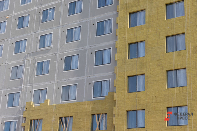 В Екатеринбурге средняя цена квартир на стадии строительства ниже готовых на 8%