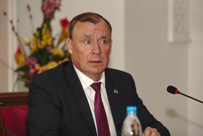Глава Екатеринбурга Орлов раскритиковал работу своего заместителя по вопросам ЖКХ