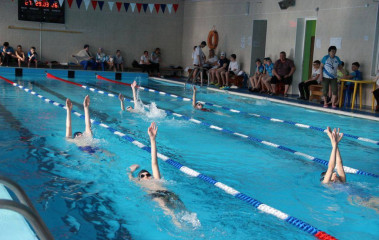 Дети сотрудников ЮГК посетили мастер-класс по плаванию с четырехкратным олимпийским чемпионом Александром Поповым