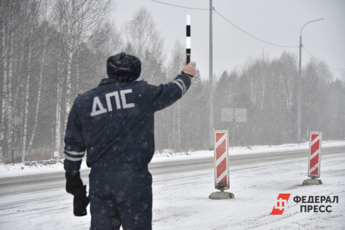 В ХМАО на автодороге ввели ограничения из-за непогоды