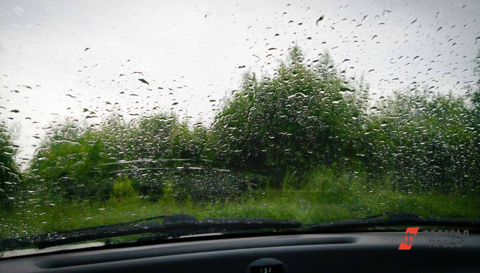 МЧС выпустило штормовое предупреждение из-за ливней и града в Свердловской области