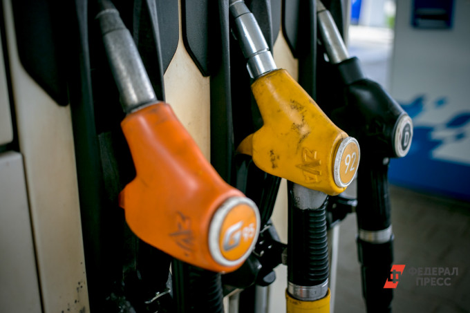 В Курганской области снова подорожал бензин