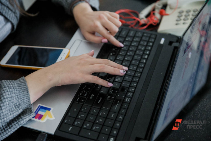 В России средние зарплаты специалистов по созданию контента в соцсетях выросли на 24%