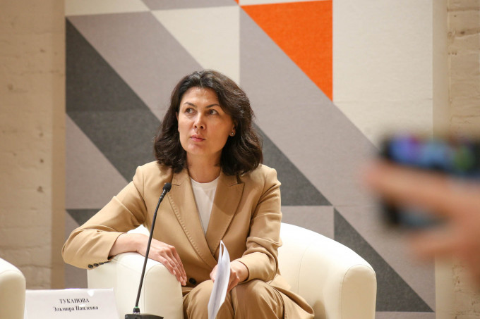 В Свердловской области уходит в отставку директор департамента туризма Эльмира Туканова