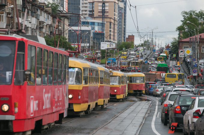 Общественный транспорт Екатеринбурга оказался самым медленным среди российских мегаполисов