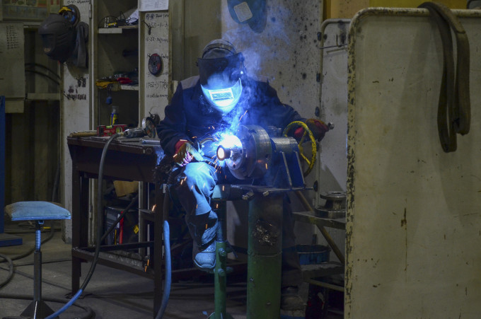 В Свердловской области работникам завода не выплатили более 6,5 млн рублей