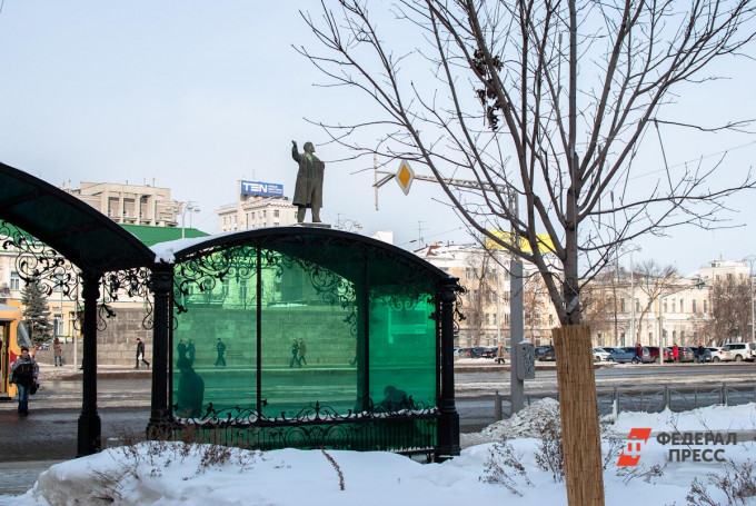 На остановках Екатеринбурга появятся десятки навесов