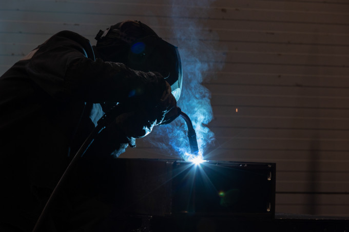 Зарплата сварщиков в Свердловской области достигла 143 тысяч рублей
