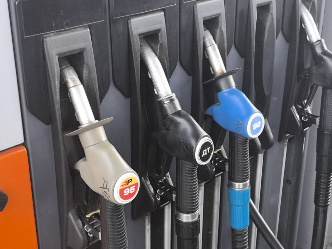 В Курганской области дешевеет бензин