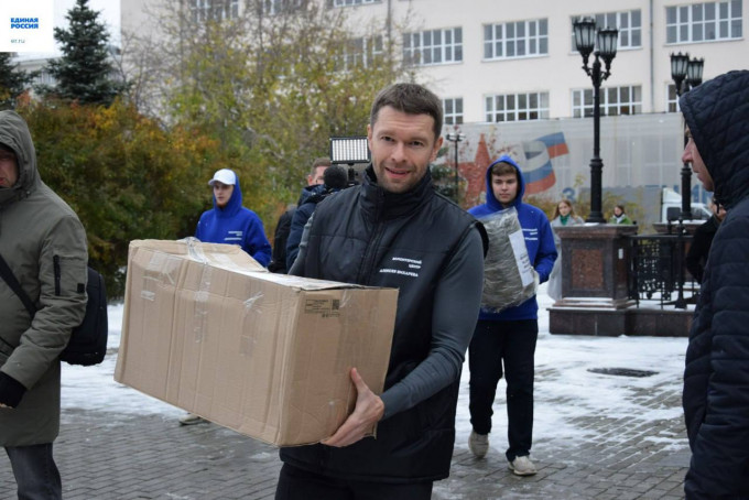 Депутат Вихарев помог Ирбиту отправить на СВО фуру гуманитарной помощи