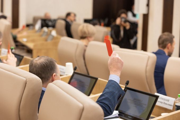 В Екатеринбурге гордума одобрила выплаты депутатам