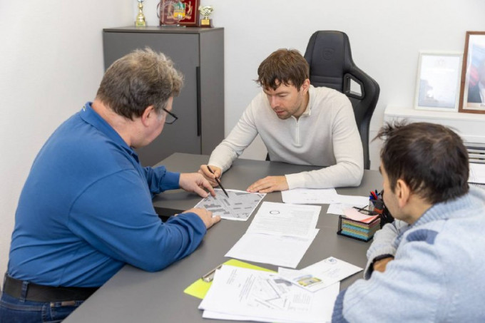 Екатеринбургский депутат помог дачникам вернуть электричество в СНТ