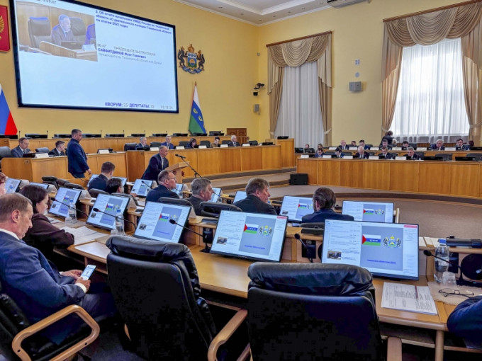 Депутаты Тюменской областной думы не планируют копить дни отпуска к окончанию созыва