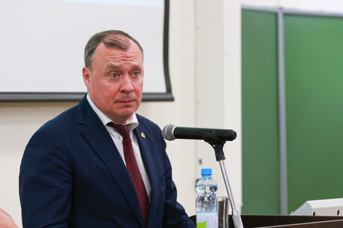 «На таком транспорте людей возить просто стыдно»: мэр Орлов раскритиковал трамваи Екатеринбурга