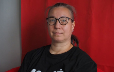 «Я научилась слышать дроны»: жительница Екатеринбурга поделилась опытом жизни и работы в Донецке