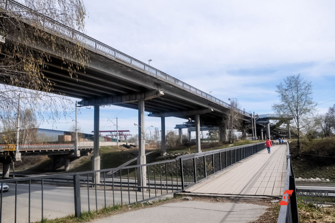 Власти Екатеринбурга потратят 22 млн рублей на охрану мостов и путепроводов
