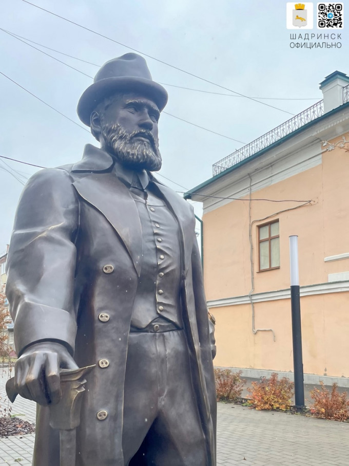 В Шадринске поставили памятник купцу