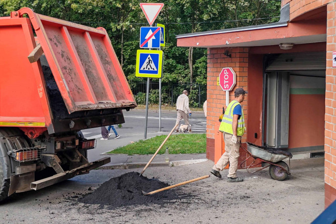 В Югре работодателя и владельца отеля оштрафовали, хотя они работали с легальными мигрантами